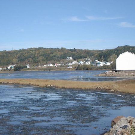 Motel de l'anse Port-Daniel Buitenkant foto