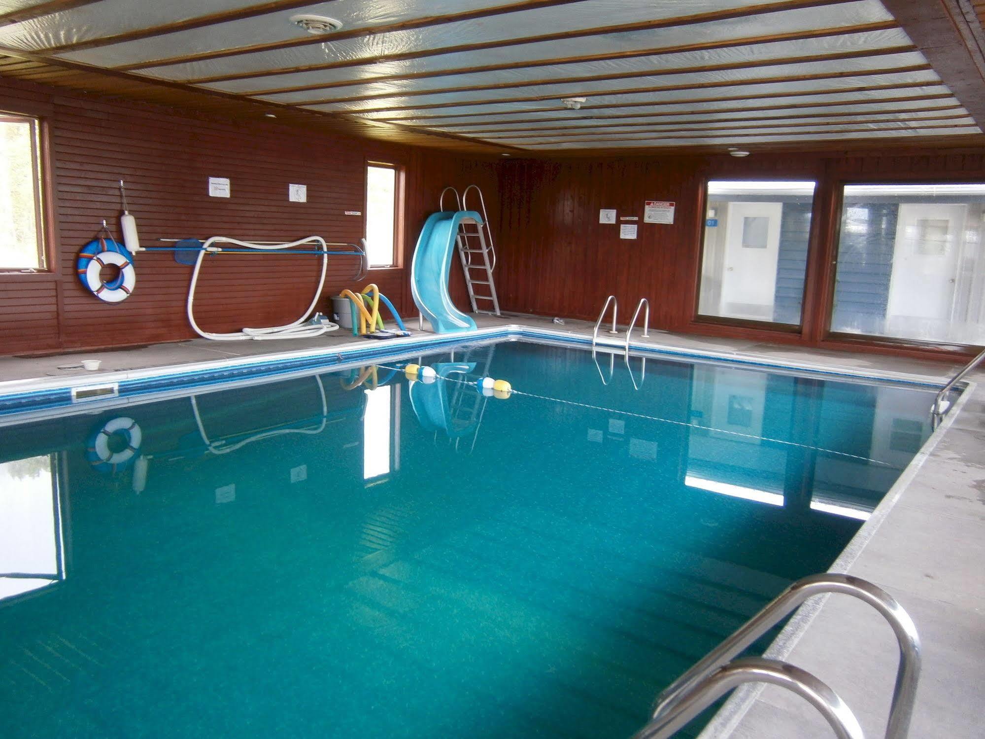 Motel de l'anse Port-Daniel Buitenkant foto